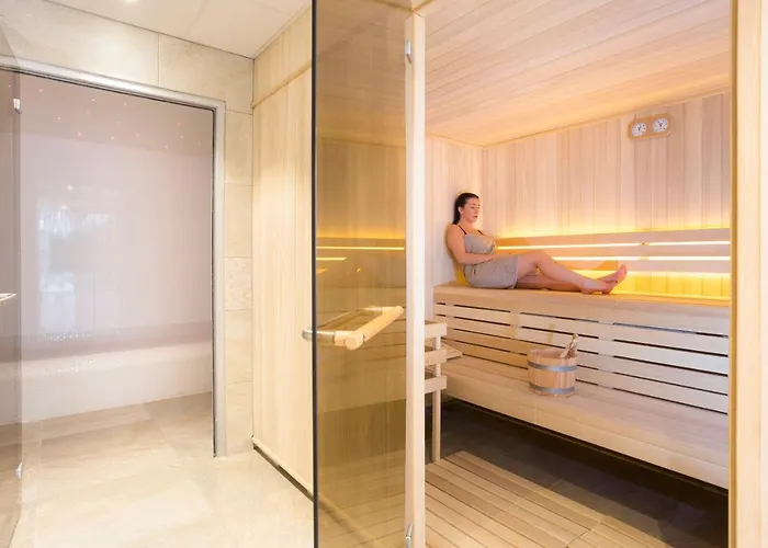 Aparthotel Résidence Club Mmv Les Des Cimes 4*